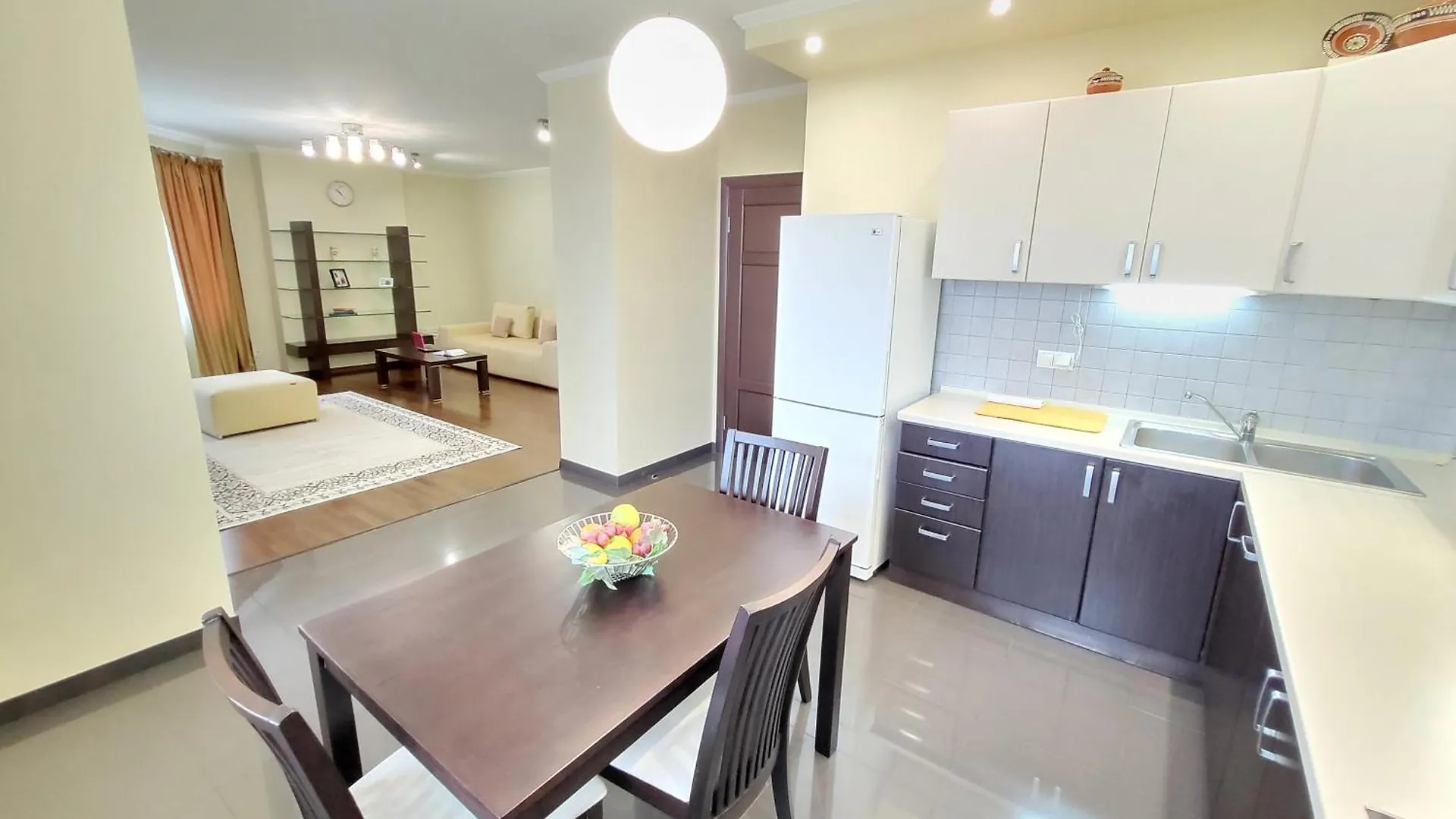 Apartment On Hryshka Street Kyiv